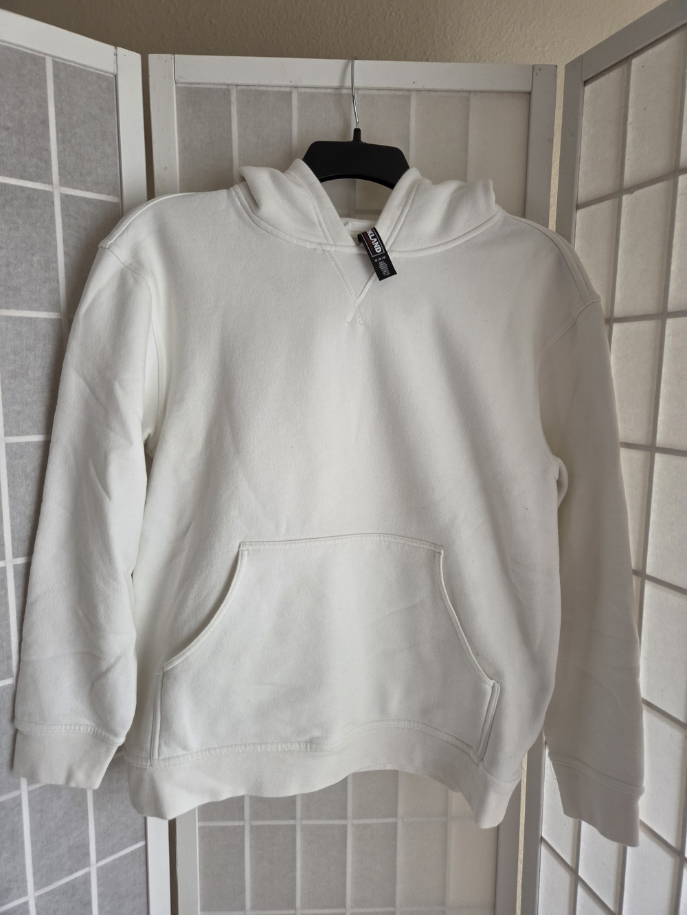 Kirkland Signature White Hoodie Pullover Medium